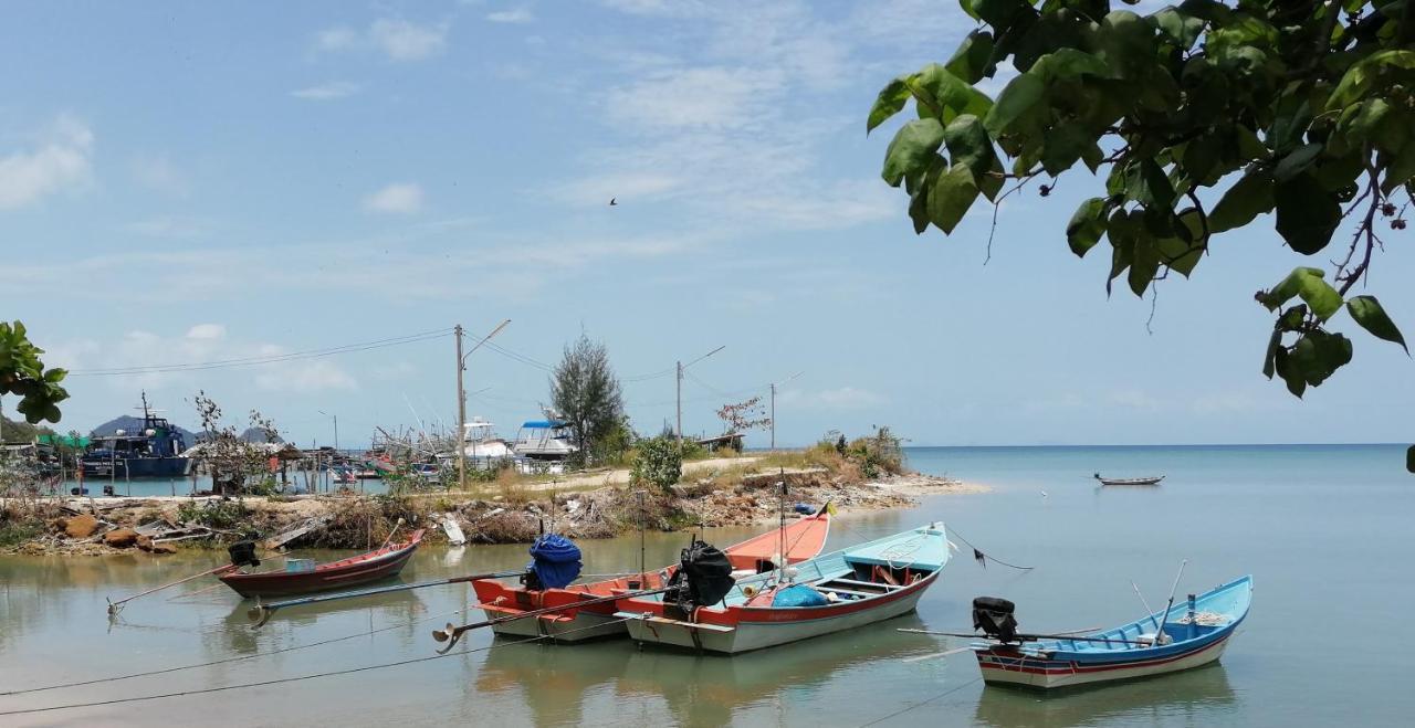 Red Pearl Beach Resort تشالوكلوم المظهر الخارجي الصورة