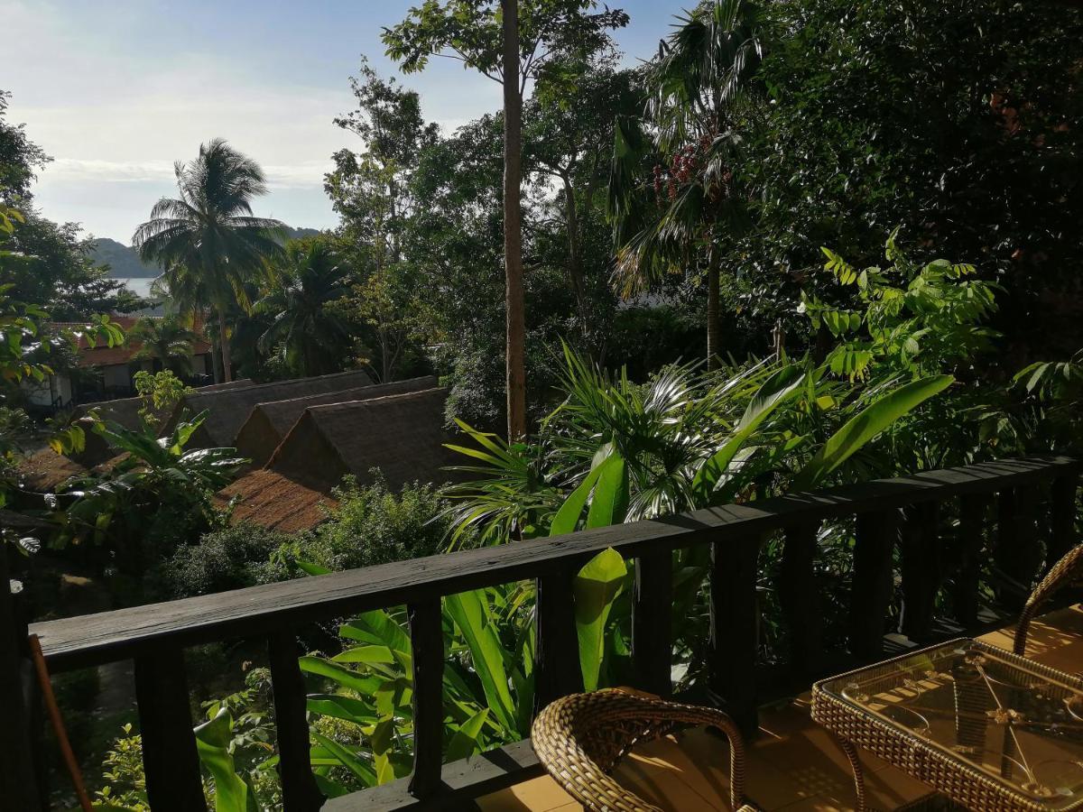 Red Pearl Beach Resort تشالوكلوم المظهر الخارجي الصورة
